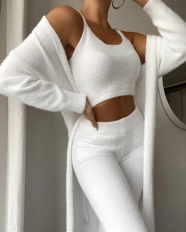 Chic Plush 3PC Set - Stay Warm & Stylish
